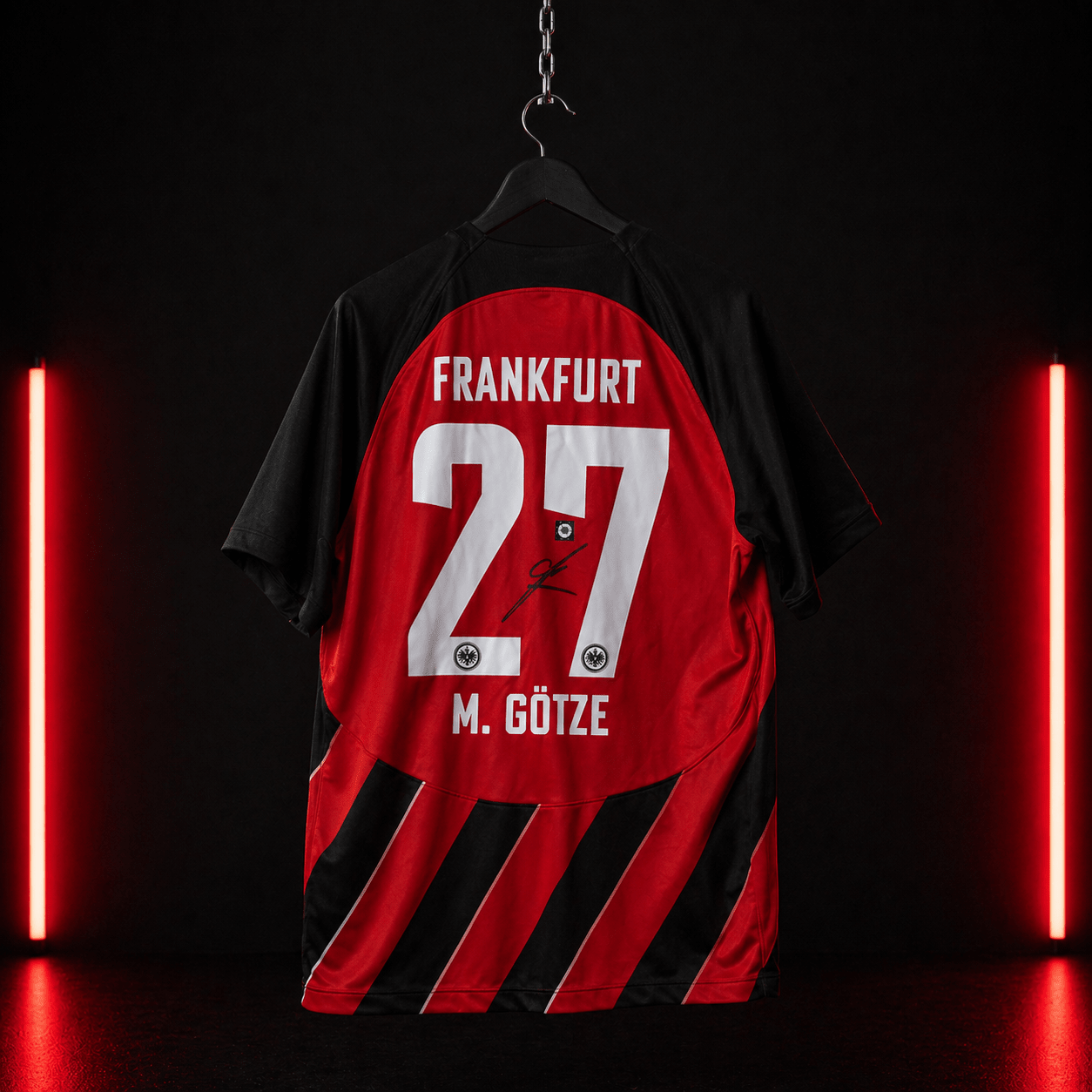MysteryPacks - FRANKFURT SPECIAL PACK | GARANTIERTE EINTRACHT - UNTERSCHRIFT PITCHSIDE GmbH