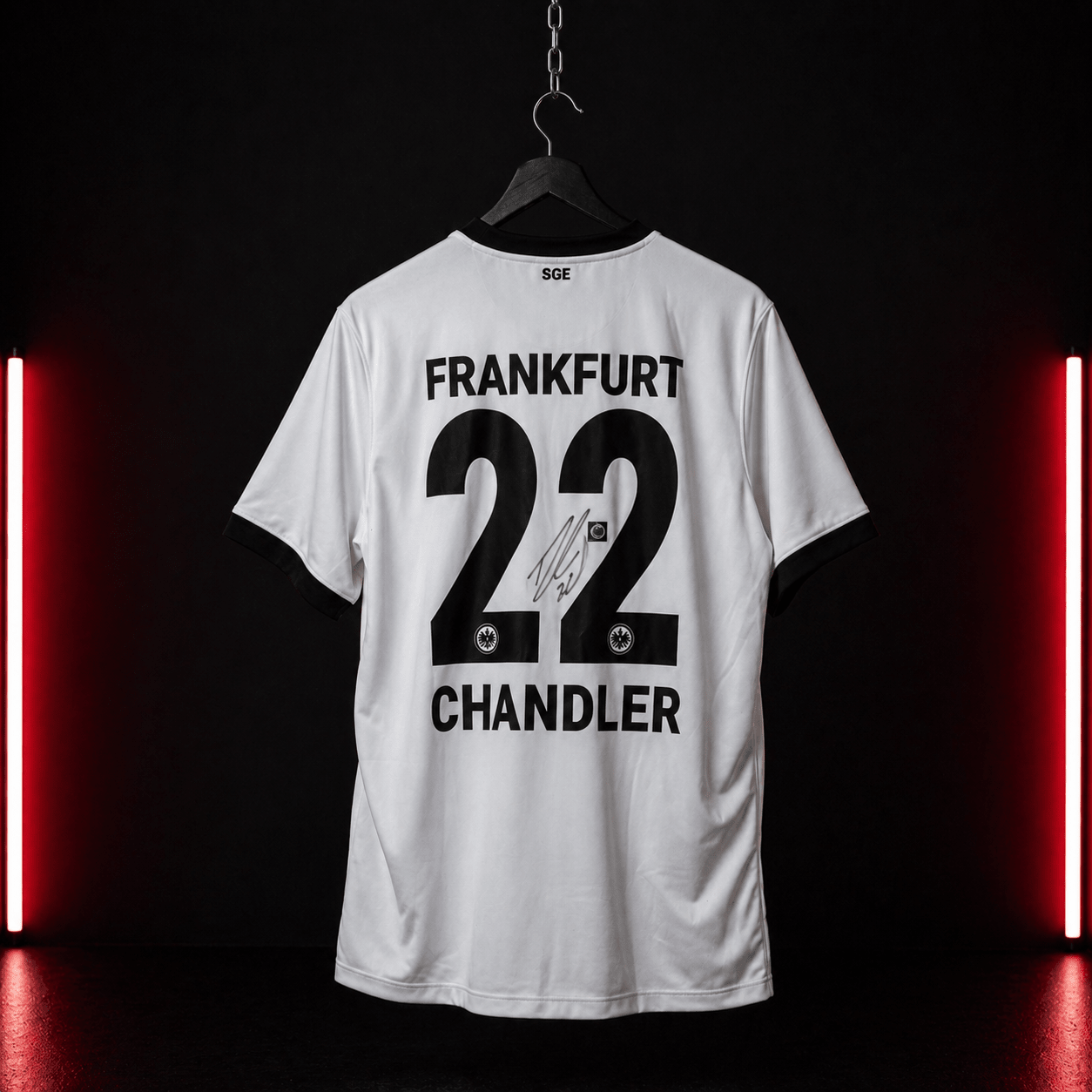 MysteryPacks - FRANKFURT SPECIAL PACK | GARANTIERTE EINTRACHT - UNTERSCHRIFT PITCHSIDE GmbH